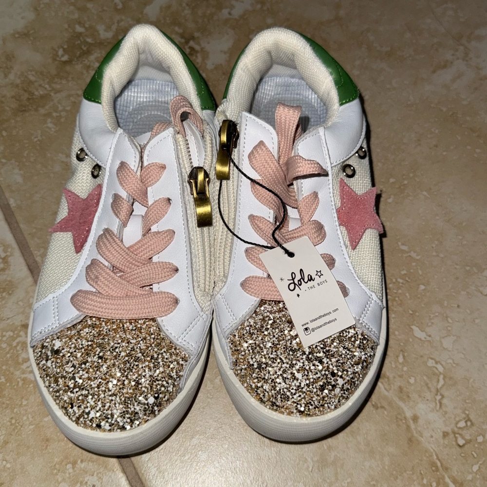 Lola The Boys CITY STAR GIRL SNEAKER size 13. - New with Tag